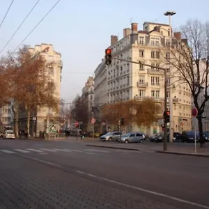 Le Lyon